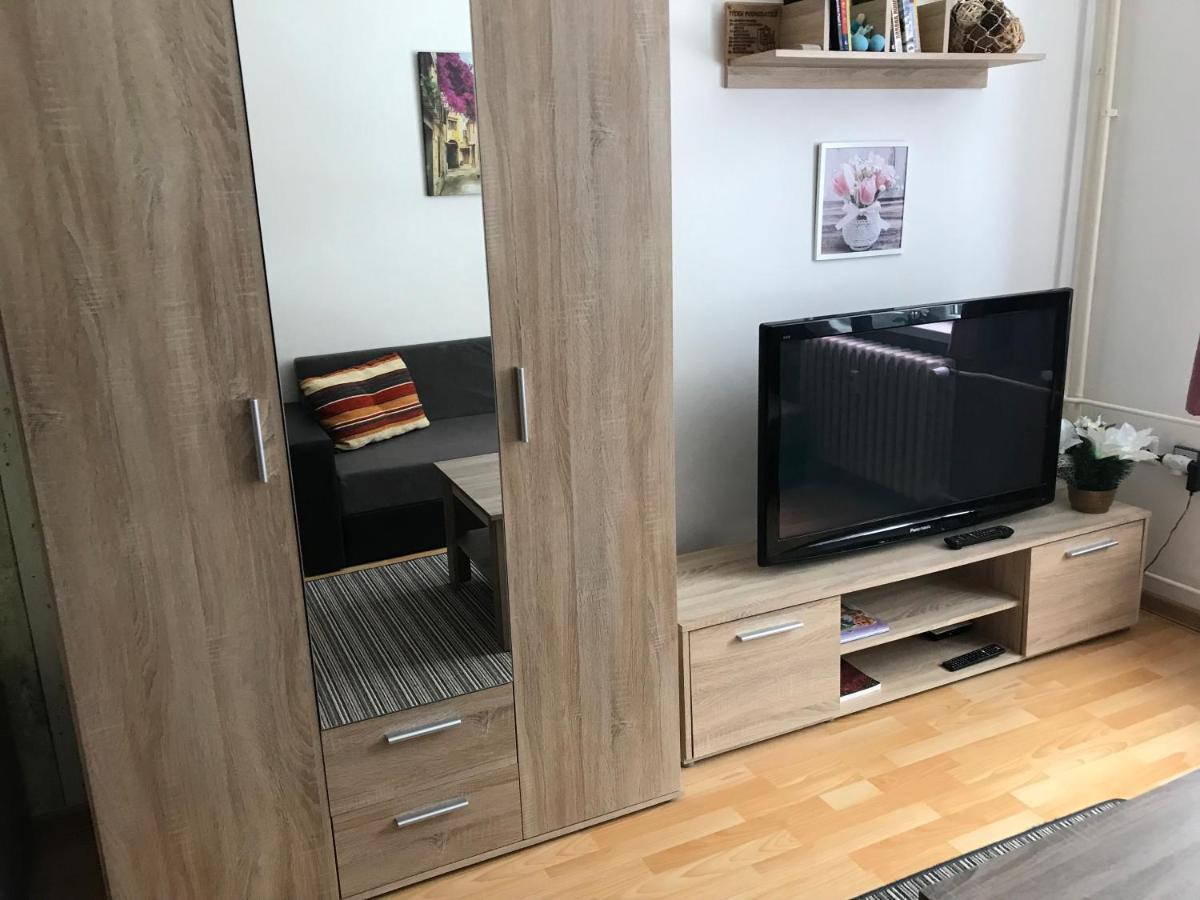 Julie 1 Appartement Svoboda nad Úpou Buitenkant foto